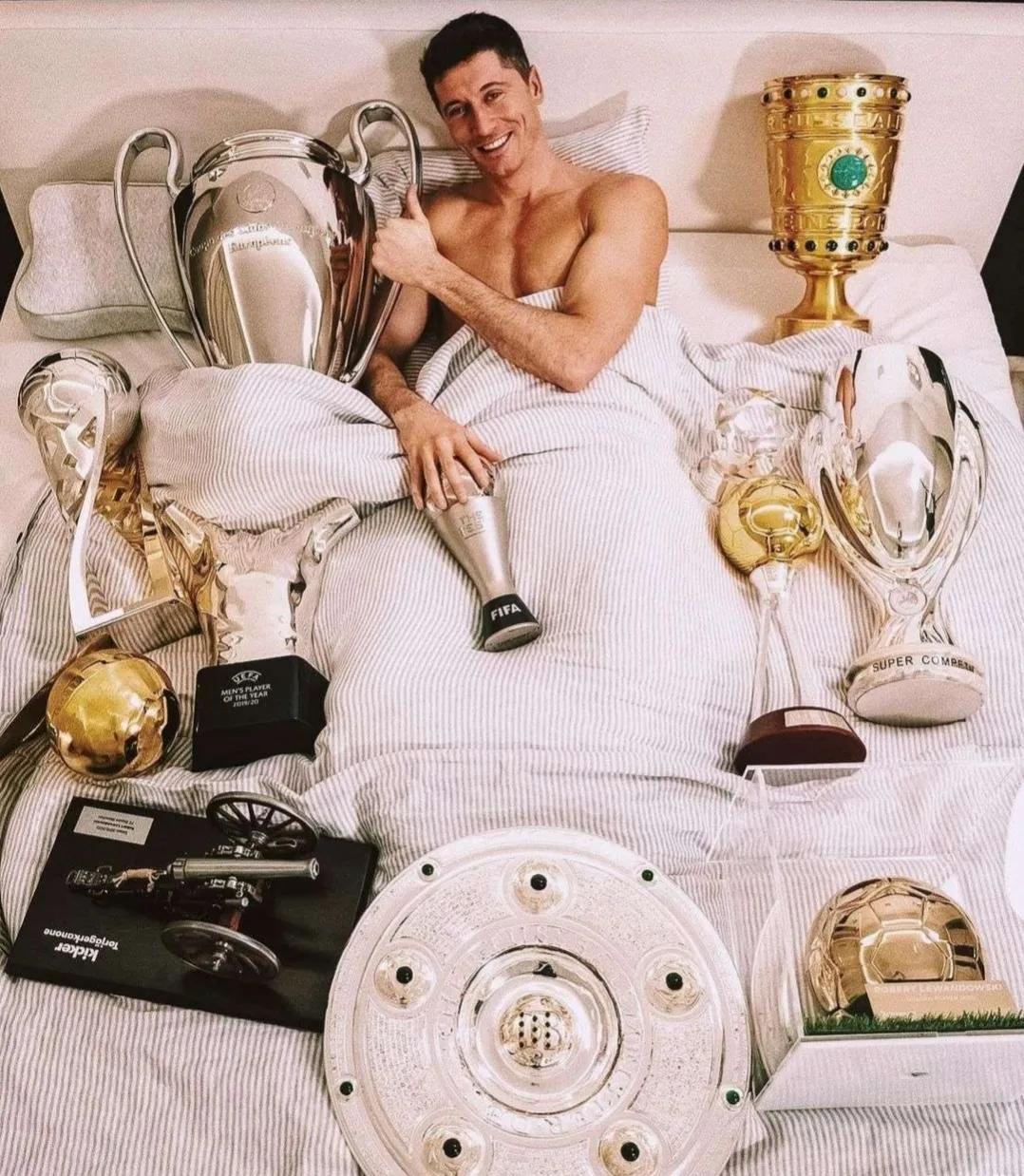 拜仁慕尼黑历史最佳阵容,欧洲足坛最佳阵容