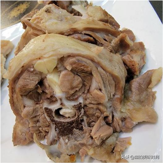 一个人穷游中国临夏手抓羊肉,临夏手抓羊肉真正做法的用料