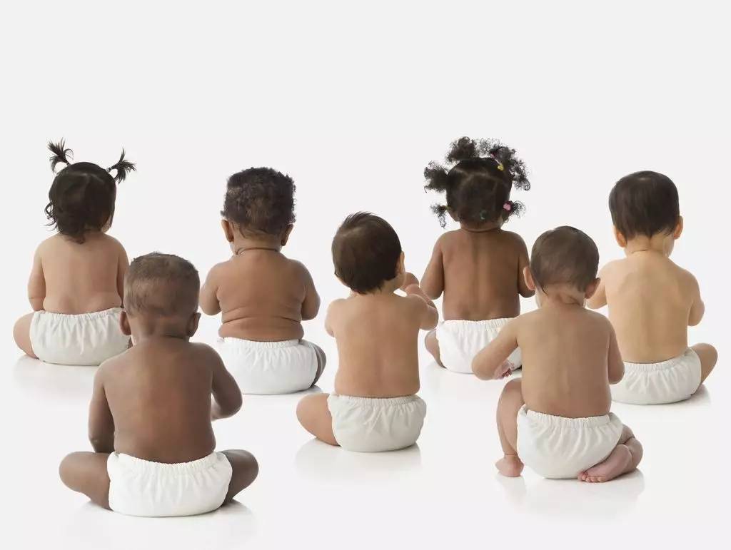 四岁孩子尿床一晚尿两三次,四岁每晚尿床怎么办