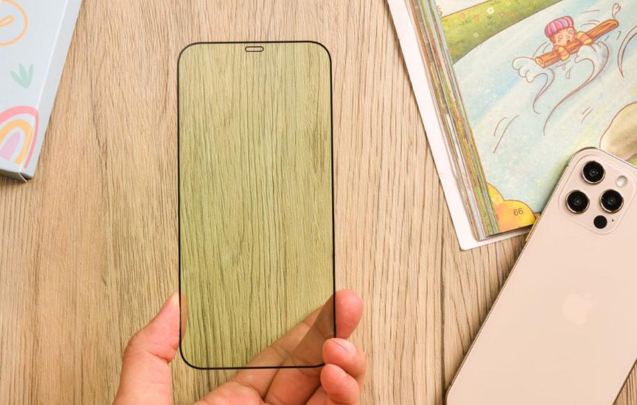 钢化膜可以既防窥又护眼吗,钢化膜真能防指纹