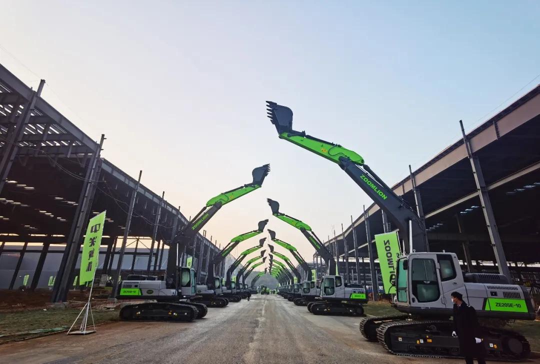 中联重科300亿级挖掘机,挖掘机价格中联重科