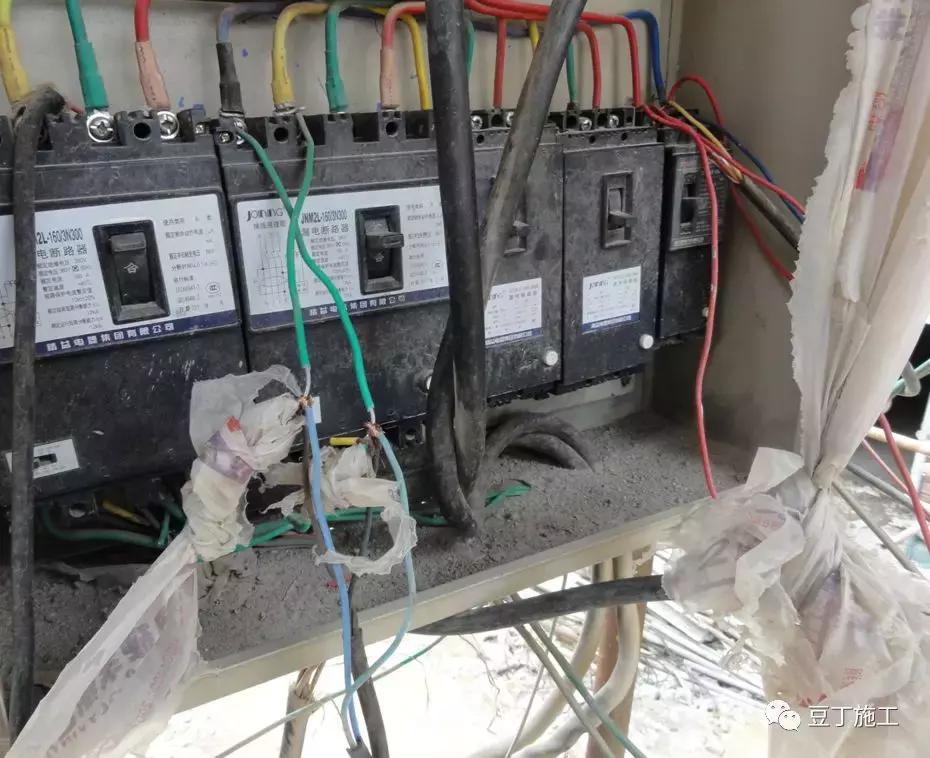 施工现场常见的临时用电违规现象,电力施工现场常见违章现象