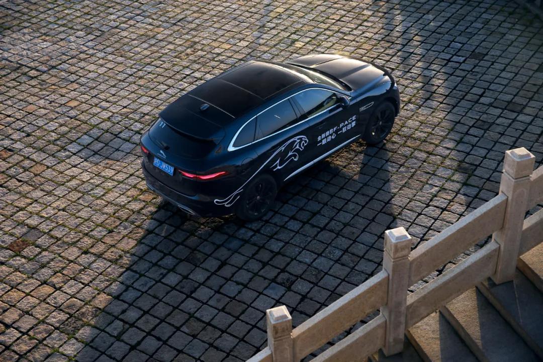 23款捷豹f-pace英伦绿,捷豹f-pace英伦红