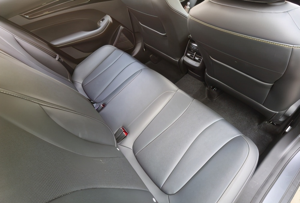 推荐顶配车型新款荣威i5购车指南,荣威i5口碑