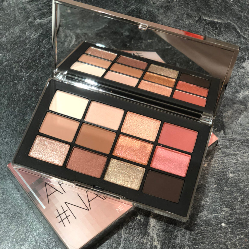 低饱和度眼影盘推荐好上色持久 (细腻不飞粉大牌眼影盘推荐)