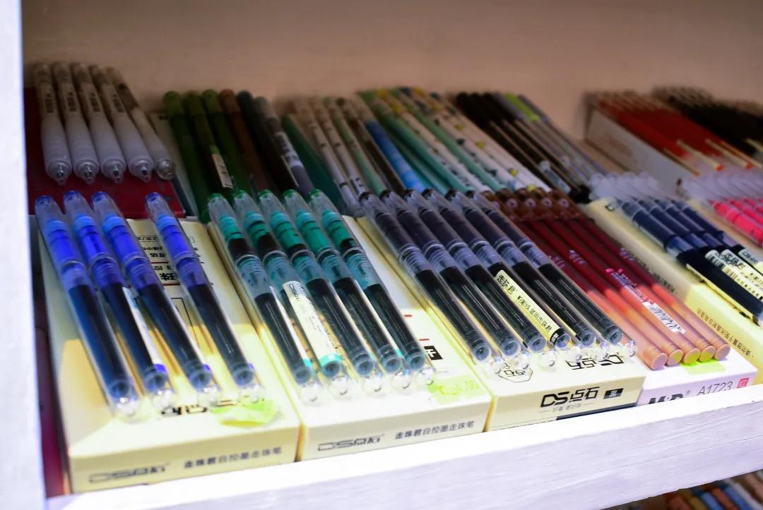 逛遍乌鲁木齐,逛遍全球便宜文具店