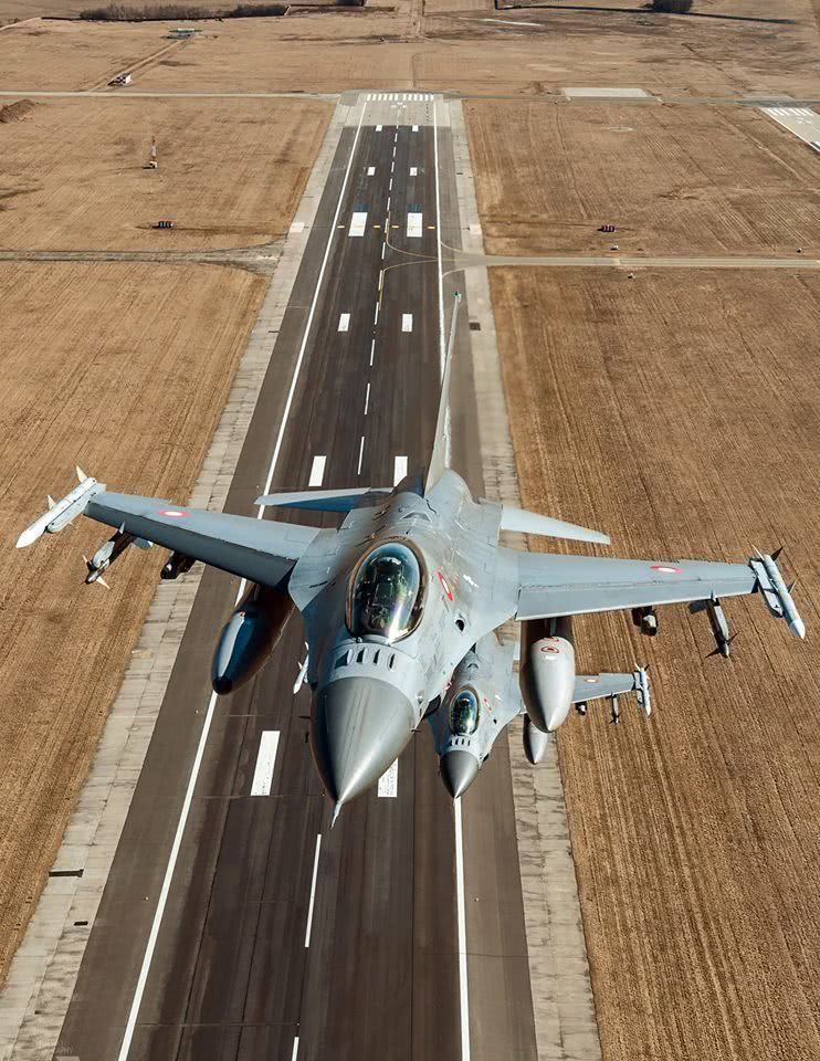 F-16“战隼”多用途战斗机