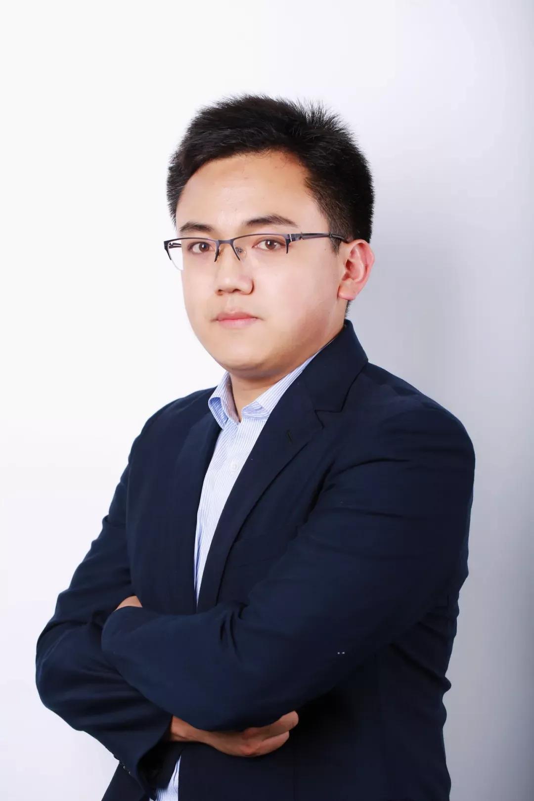 80后精神小伙辞职创业,80后小伙辞职后创业