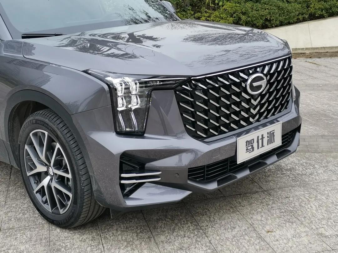 2017款传祺gs8320t两驱7座油耗,广汽传祺gs8油耗测试能跑多远