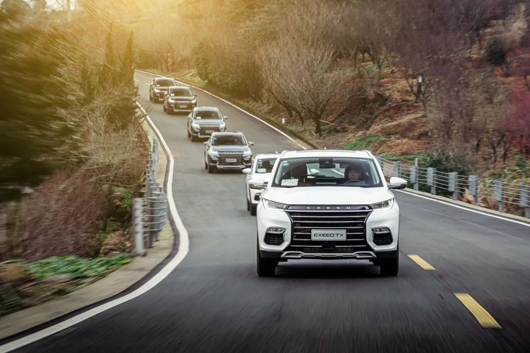 空间大保值动力强四驱suv,十几万的四驱suv哪个值得买