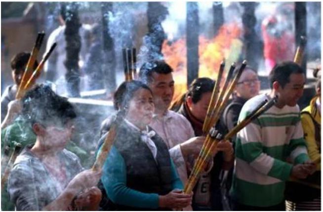 上香为什么不能烧三支香,烧香为什么要烧三支