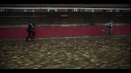 二流剧本，一流动作戏，《突袭》导演这部黑帮剧，太过瘾