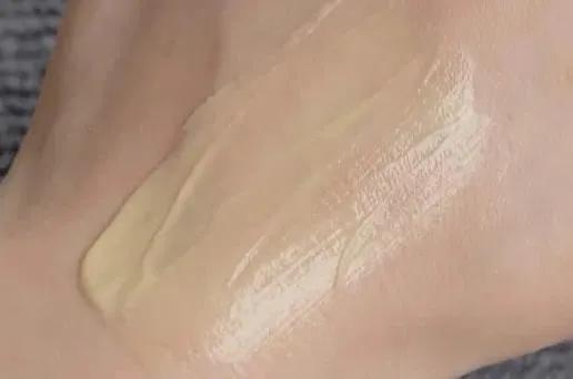 护肤精华液的正确使用方法步骤,怎么使用精华液达到最佳护肤效果