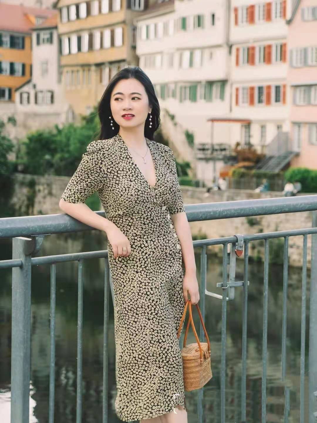 微胖女生适合穿什么样的裙子显瘦,微胖女生穿搭身高160cm120斤显瘦