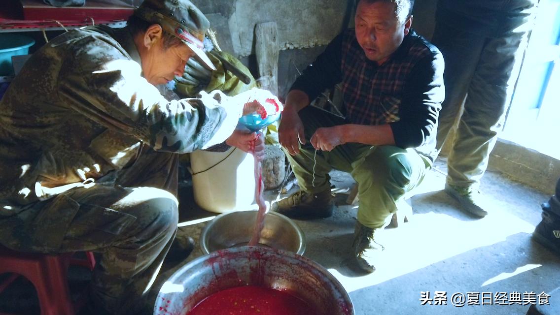 东北满族农村杀猪菜,东北杀猪菜传统美食文化传承