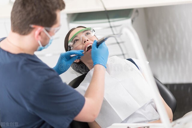 烂嘴角不涂能自愈吗,烂嘴角能不能用红霉素软膏