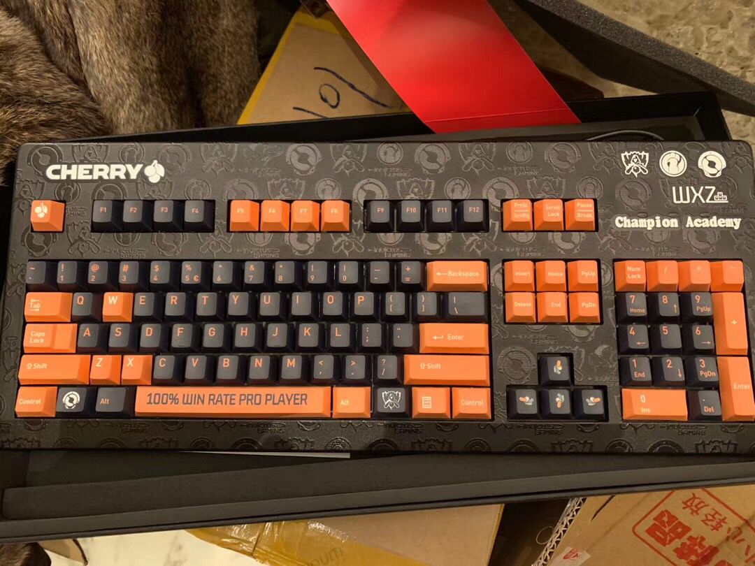 键盘推荐100-200机械键盘,颜值最高的键盘机