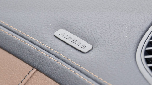 方向盘转动气囊故障灯就会亮起,气囊坏了如何不让气囊故障灯亮