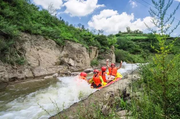 彩虹玻璃栈道漂流,玻璃栈道漂流8.8公里