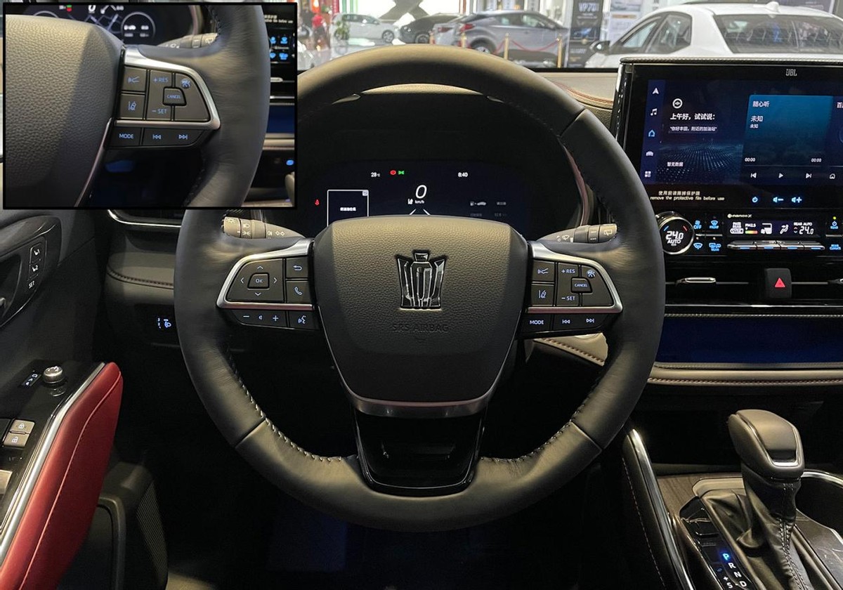 试驾丰田皇冠陆放对比汉兰达,丰田皇冠陆放和新款汉兰达