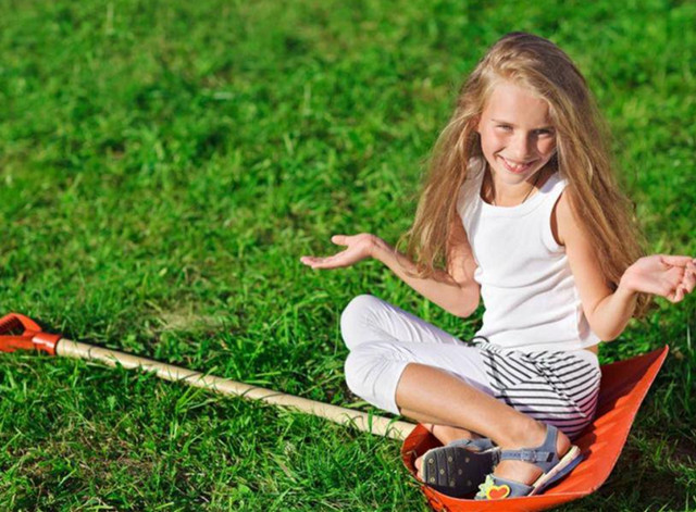 洗澡被爸爸撞见，内心崩溃，妈妈却说我矫情，该怎么办？写给父母