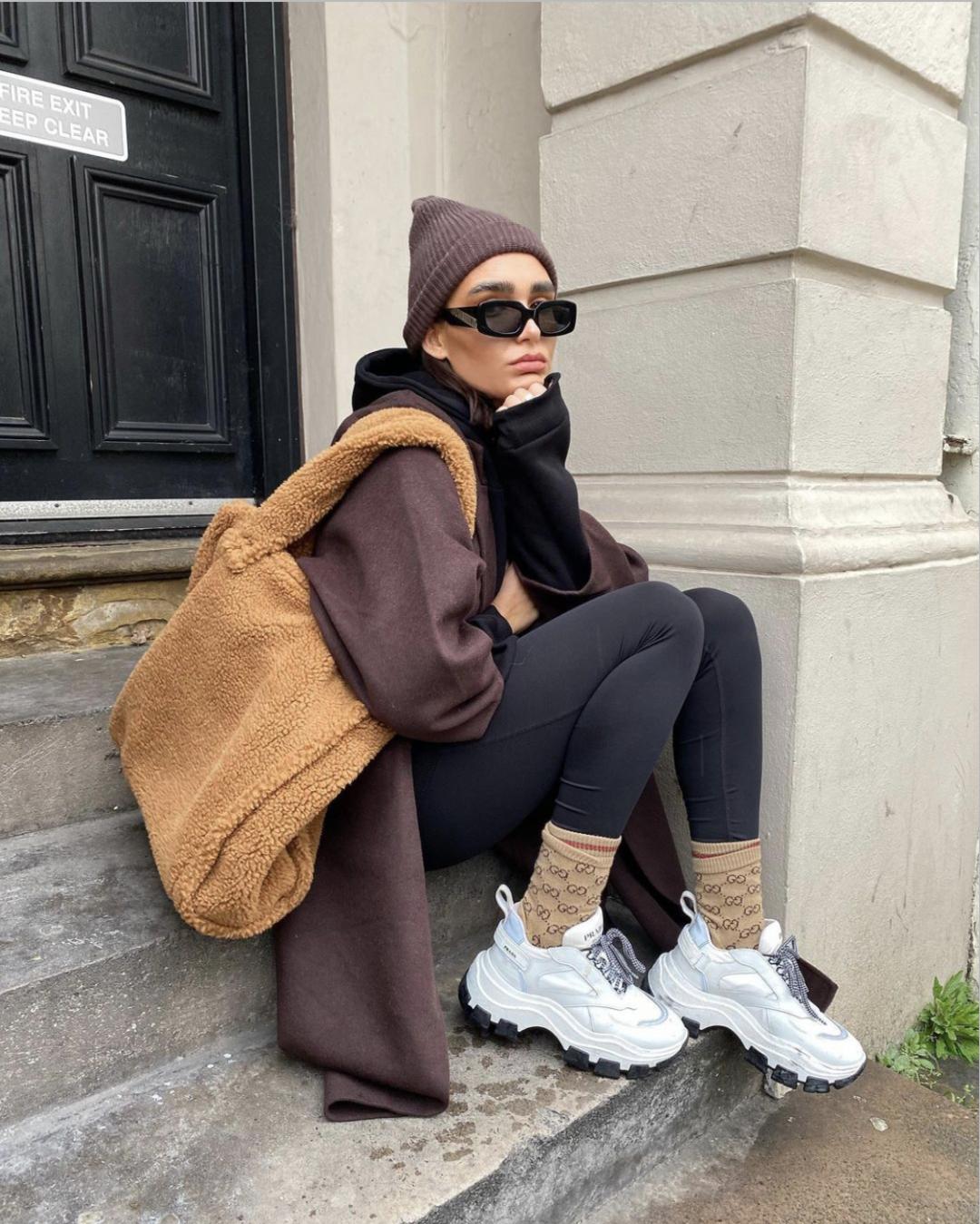 圆脸戴什么帽子比较好,圆脸女孩如何选帽子