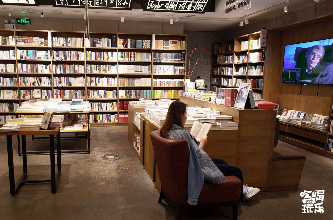 收藏!本期我们精选长沙14家宝藏书店推荐给你~