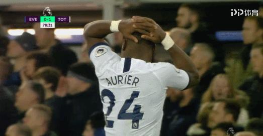 慎点铲球导致戈麦斯脚踝90度变形,戈麦斯断腿还能踢球吗