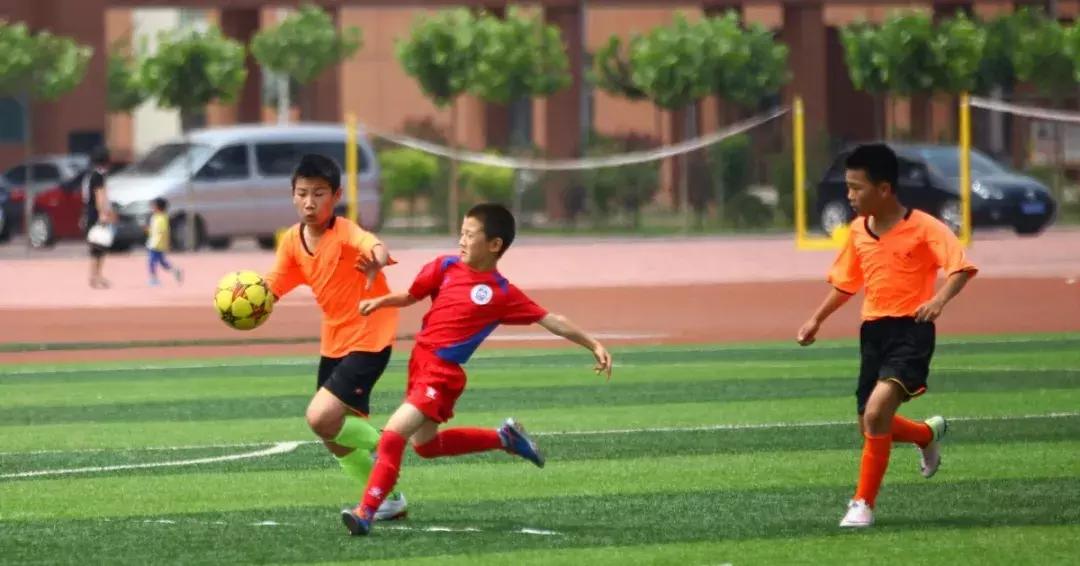 校园足球真的走在正确的道路上吗,中国校园足球的急功近利