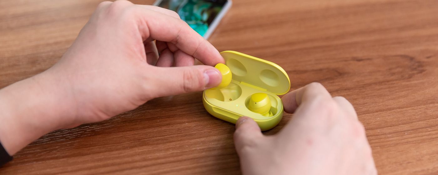 三星galaxybuds发布会,三星超广角有点歪