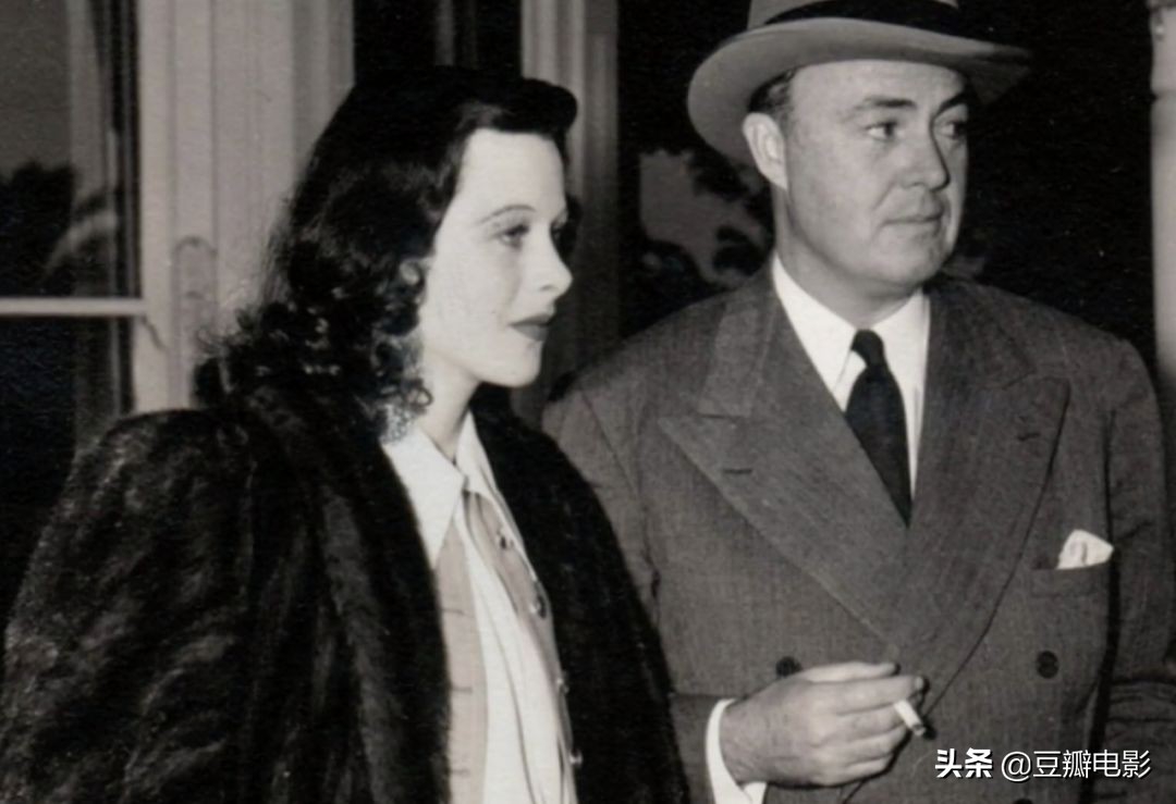 首位全裸出镜,这好莱坞*星艳**竟是wifi之母《*物尤**:海蒂·拉玛传》