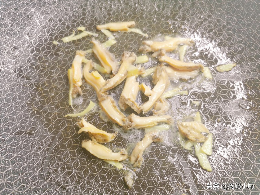 蒜苔怎么炒才又好看又好吃,蒜苔炒鲜鲍