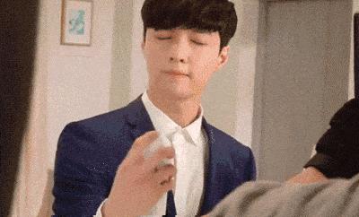 为什么理肤泉补水喷雾跟水一样,雅漾跟理肤泉喷雾哪个比较好一点