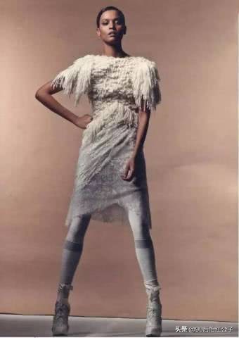 她4岁被*暴强**，13岁逃婚，如今令28个国家的男人闻风丧胆