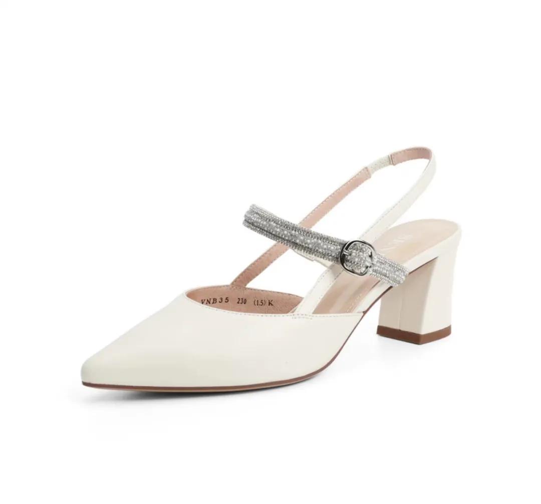 运动休闲3折起！VIP感恩季~专属福利尽在王府井奥莱机场店