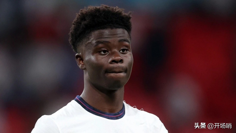 球迷评价萨卡,英格兰球迷遭批评