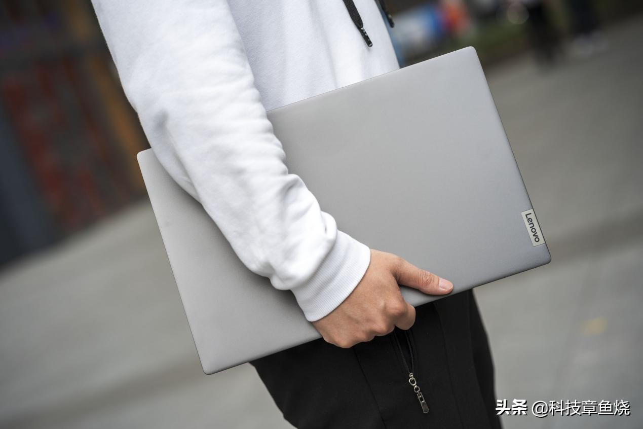 小新air15锐龙和酷睿哪个更好,小新air15锐龙版有几个处理器