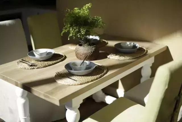 49岁大叔建石头房,50岁大叔花了2800娶个媳妇