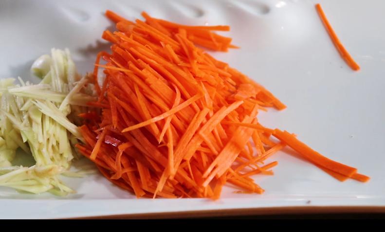 潘姥姥重庆酸辣粉正宗做法,乡村潘哥做猪血