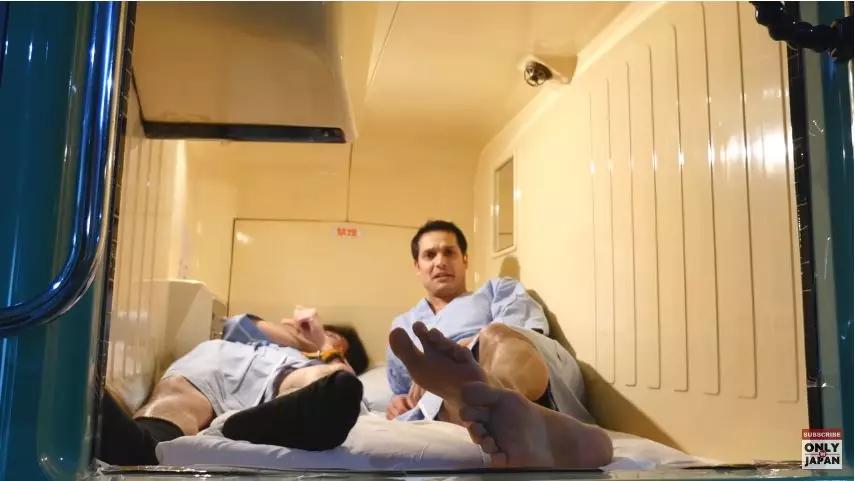 日本胶囊旅馆优缺点分析,中国胶囊旅馆对比日本胶囊旅馆