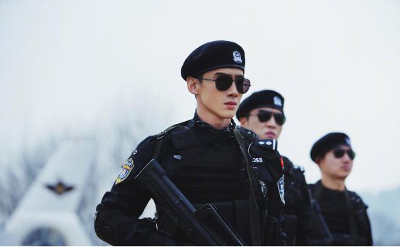 白敬亭同款拖地裤,白敬亭拖地裤同款