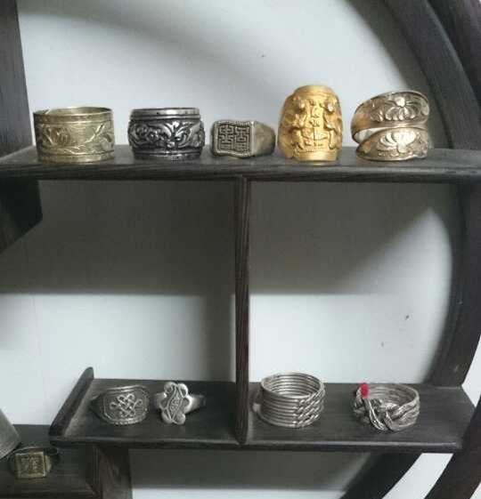 古代的戒指是什么样子的,古代的紫银戒指