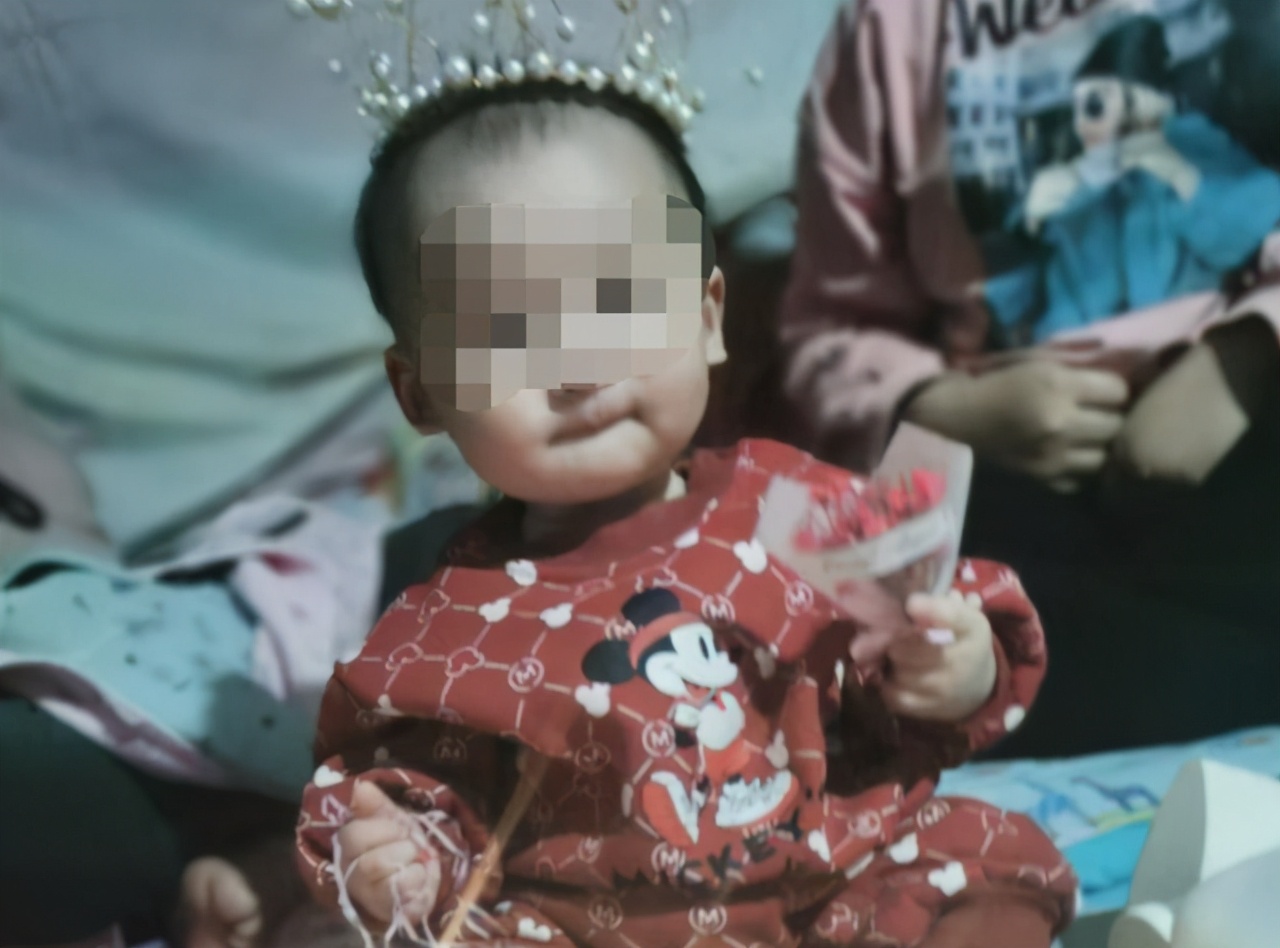 男童突发高烧急救视频,婴儿感冒输液死亡