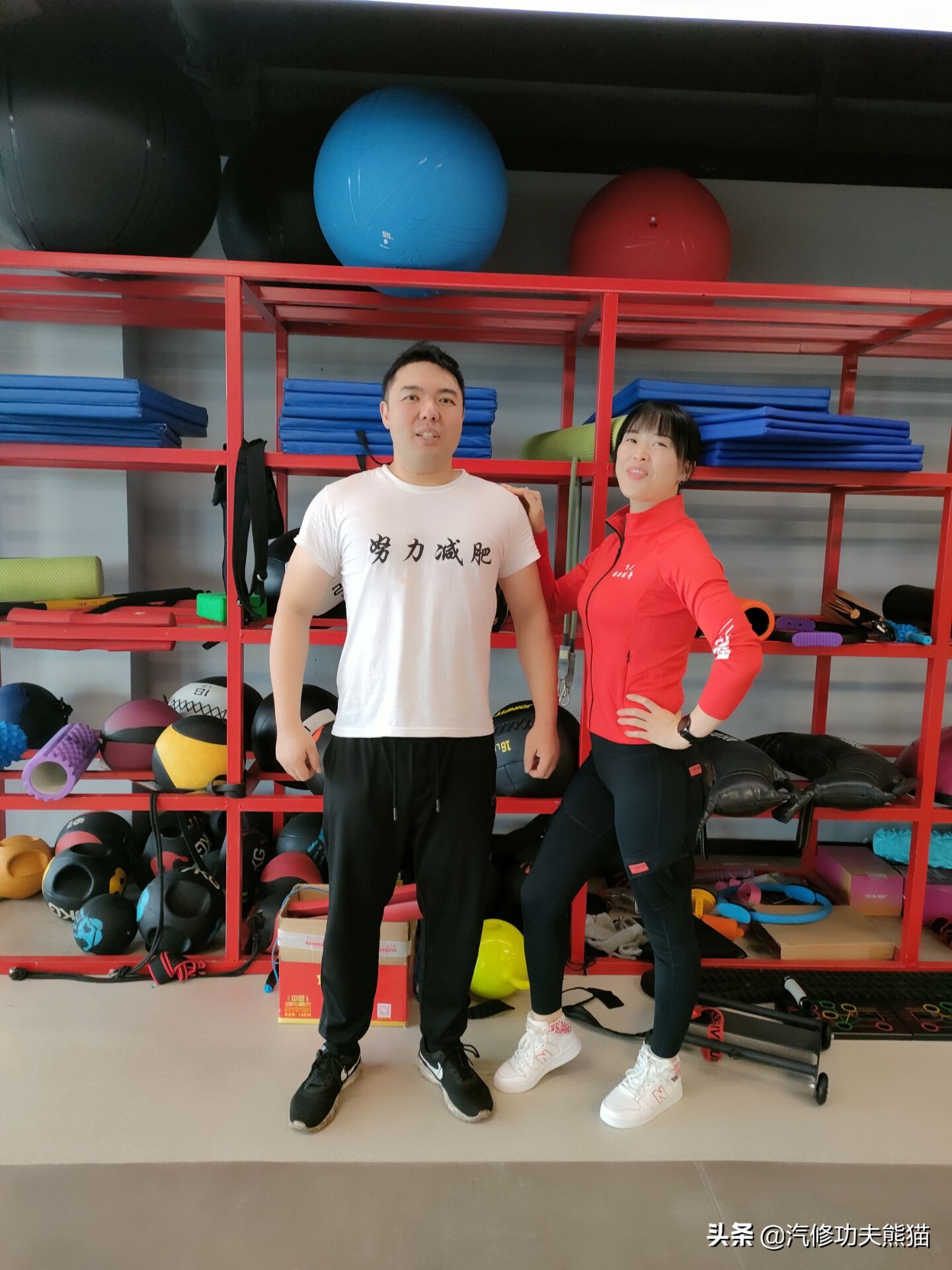 2013款奥迪a4l烧机油怎么解决,奥迪a4l突然全车无电是什么原因