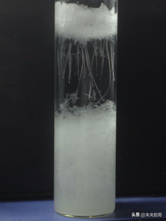 风暴瓶是什么意思,风暴瓶是根据什么发明的