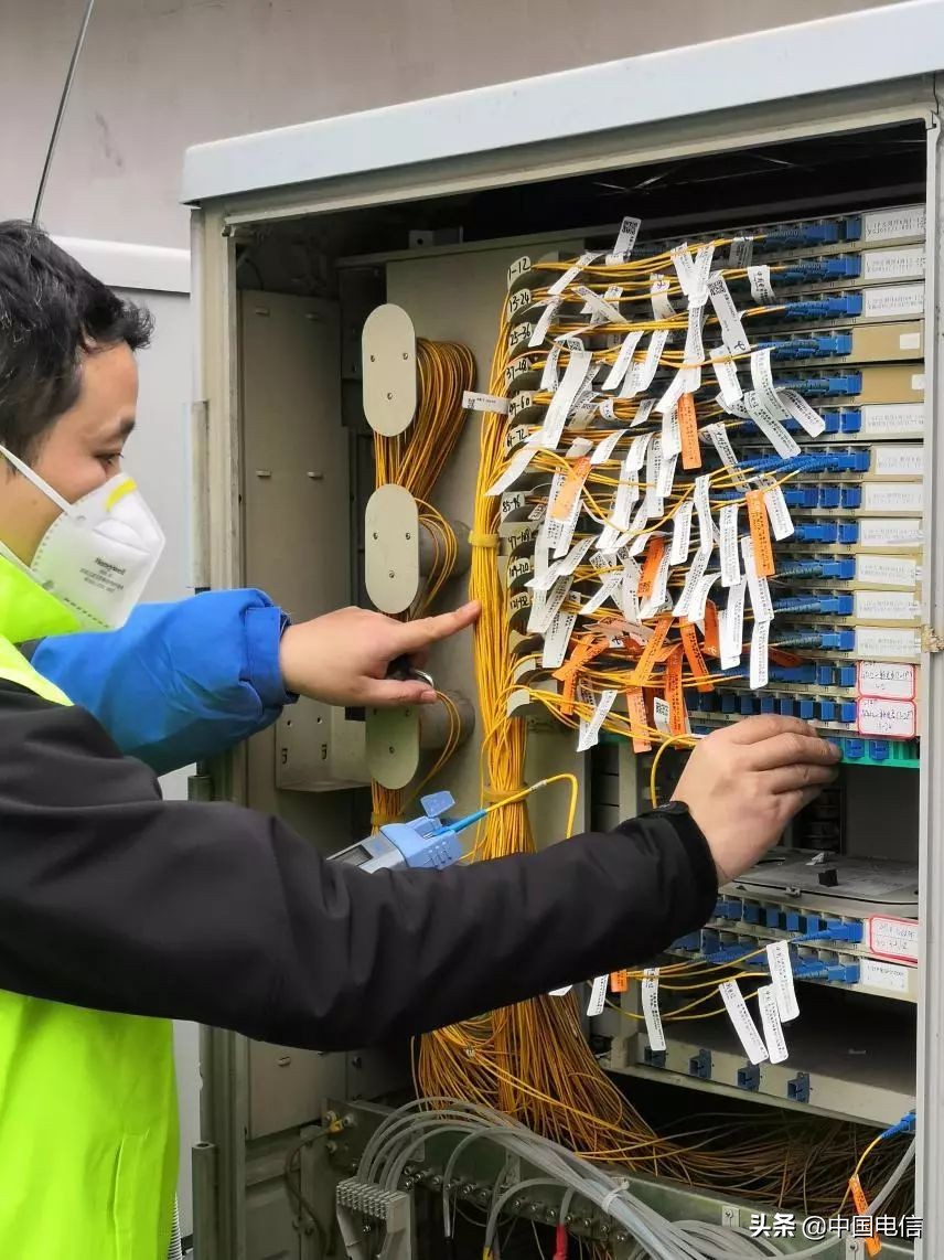 抗击疫情在前线视频,抗击疫情医务工作者在行动