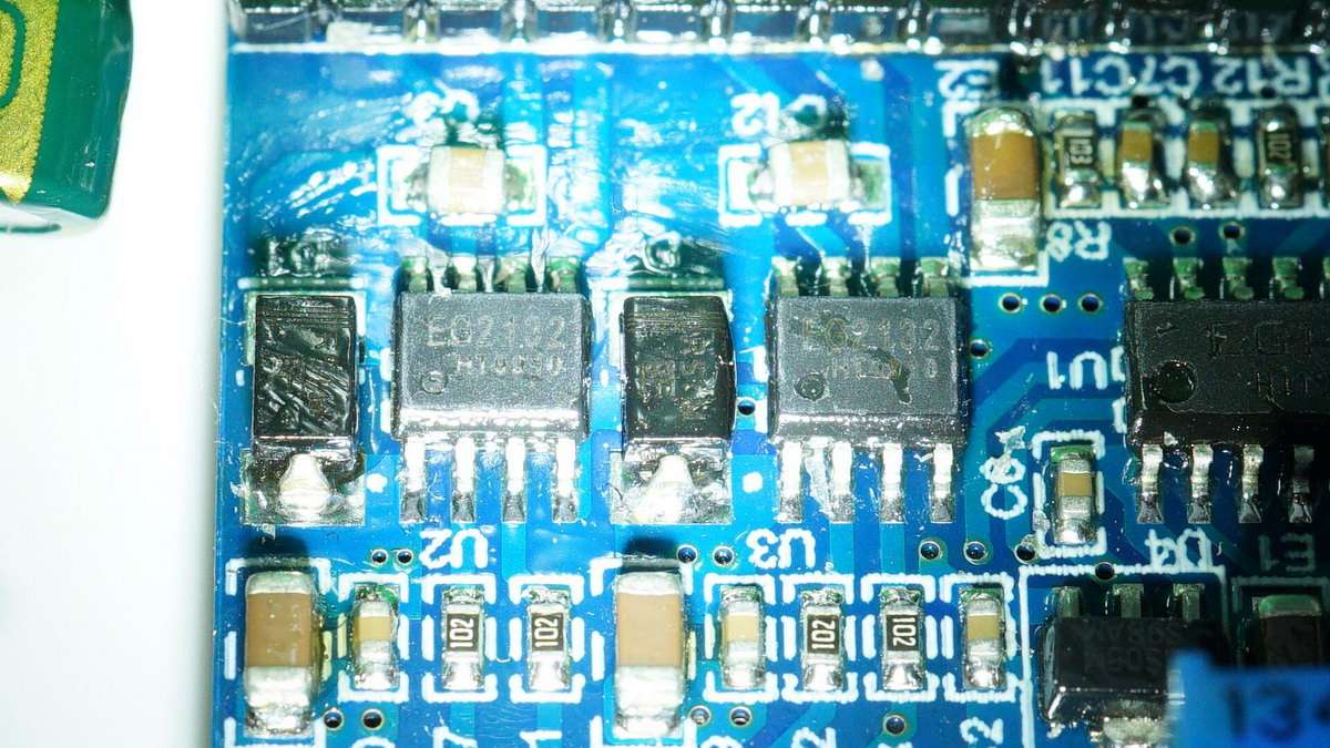 公牛便携式电源拆解,公牛1800w户外电源拆解