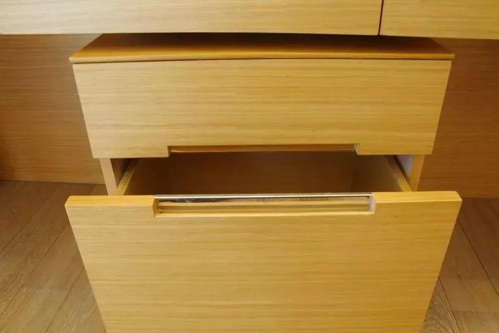 柜子脱皮怎么快速铲掉,柜子脱皮怎么处理