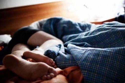 醉酒25天昏迷不醒后果,38岁男子喝酒昏迷抢救结果