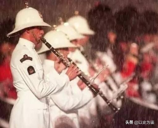 回顾香港回归22年来的历史,重温香港回归经典时刻的感受